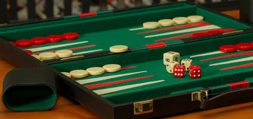 Règle du Backgammon : principe, déplacements et victoire