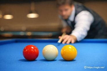 Combien de boules y a-t-il au billard français ?